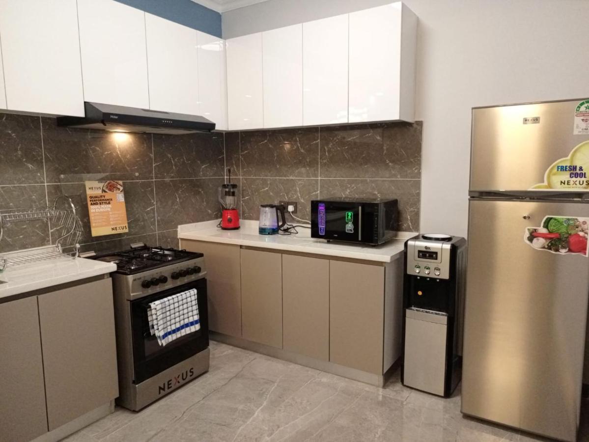 Stayrest Safari Tours New 3 Bedroom Apartments In Kilimani Nairobi With Rooftop Pool Zewnętrze zdjęcie
