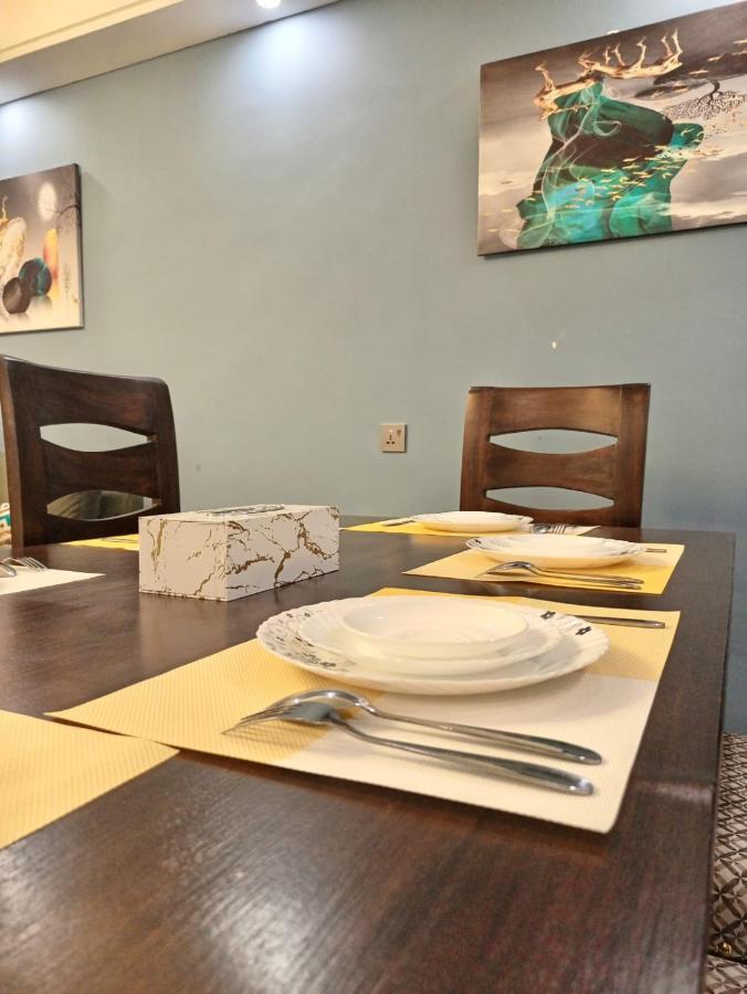 Stayrest Safari Tours New 3 Bedroom Apartments In Kilimani Nairobi With Rooftop Pool Zewnętrze zdjęcie
